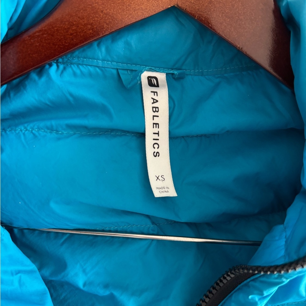 Fabletics Vibrant Blue Puffer Jacket XS - Picture 9 of 13